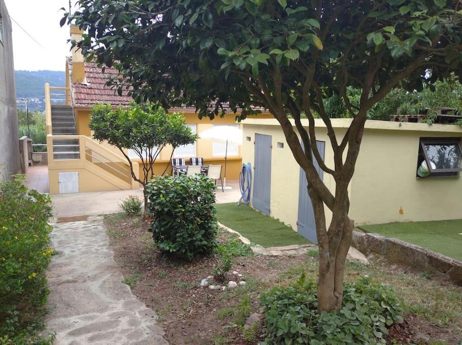 Casita Con Terreno A 10 Minutos Del Centro De Vigo Moaña Exterior foto