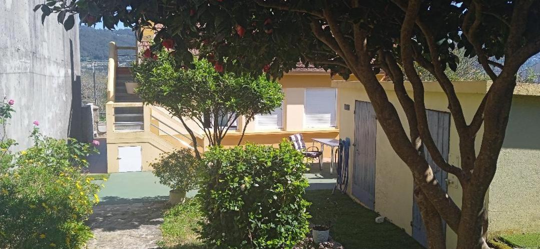 Casita Con Terreno A 10 Minutos Del Centro De Vigo Moaña Exterior foto